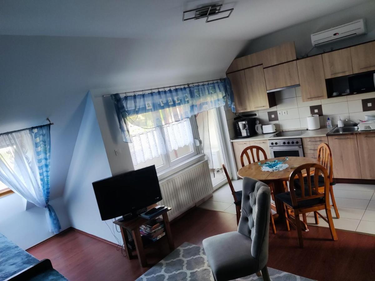 Blue Apartman Apartment Mako Bagian luar foto