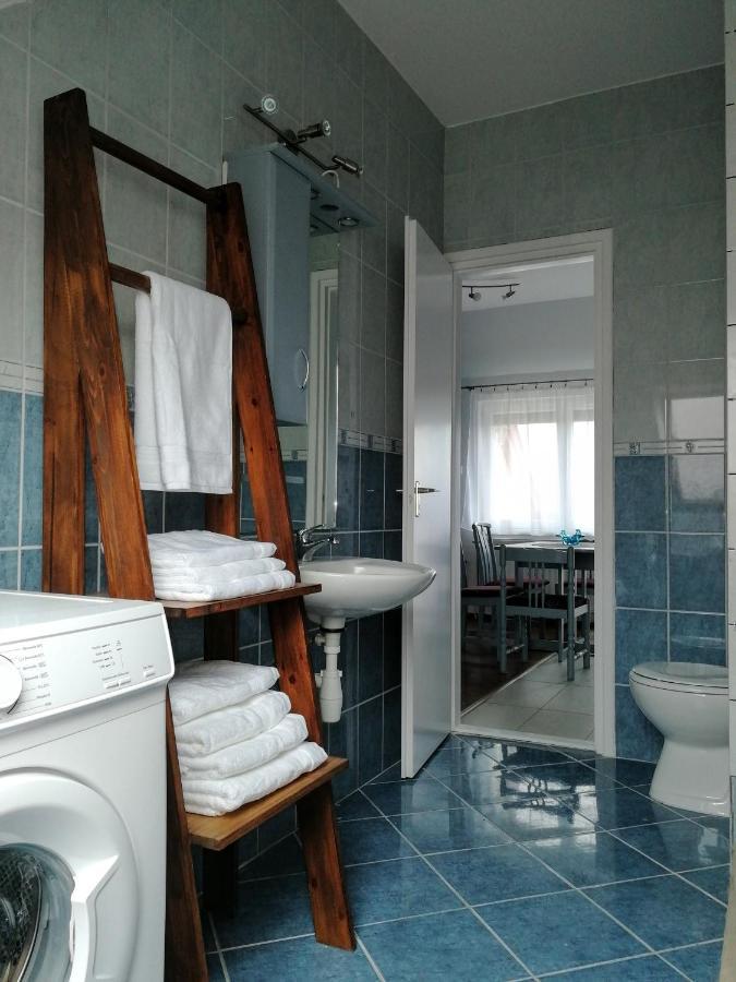 Blue Apartman Apartment Mako Bagian luar foto